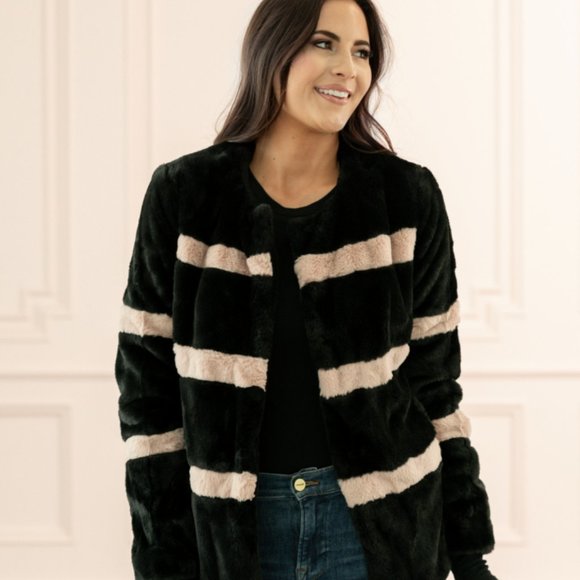 (NWT) Rachel Parcell - Faux fur black & pink stripe coat (large) - Picture 4 of 5